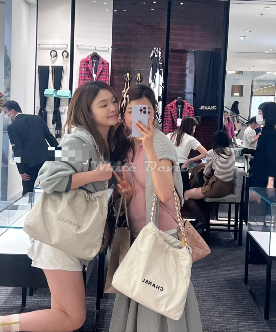 하얀악마 샤넬 22백 (2).jpg