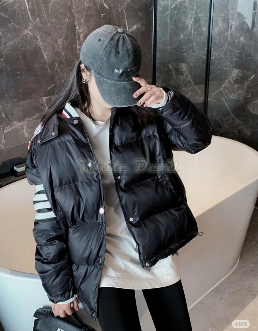 하얀악마 톰브라운 패딩 (3).jpg