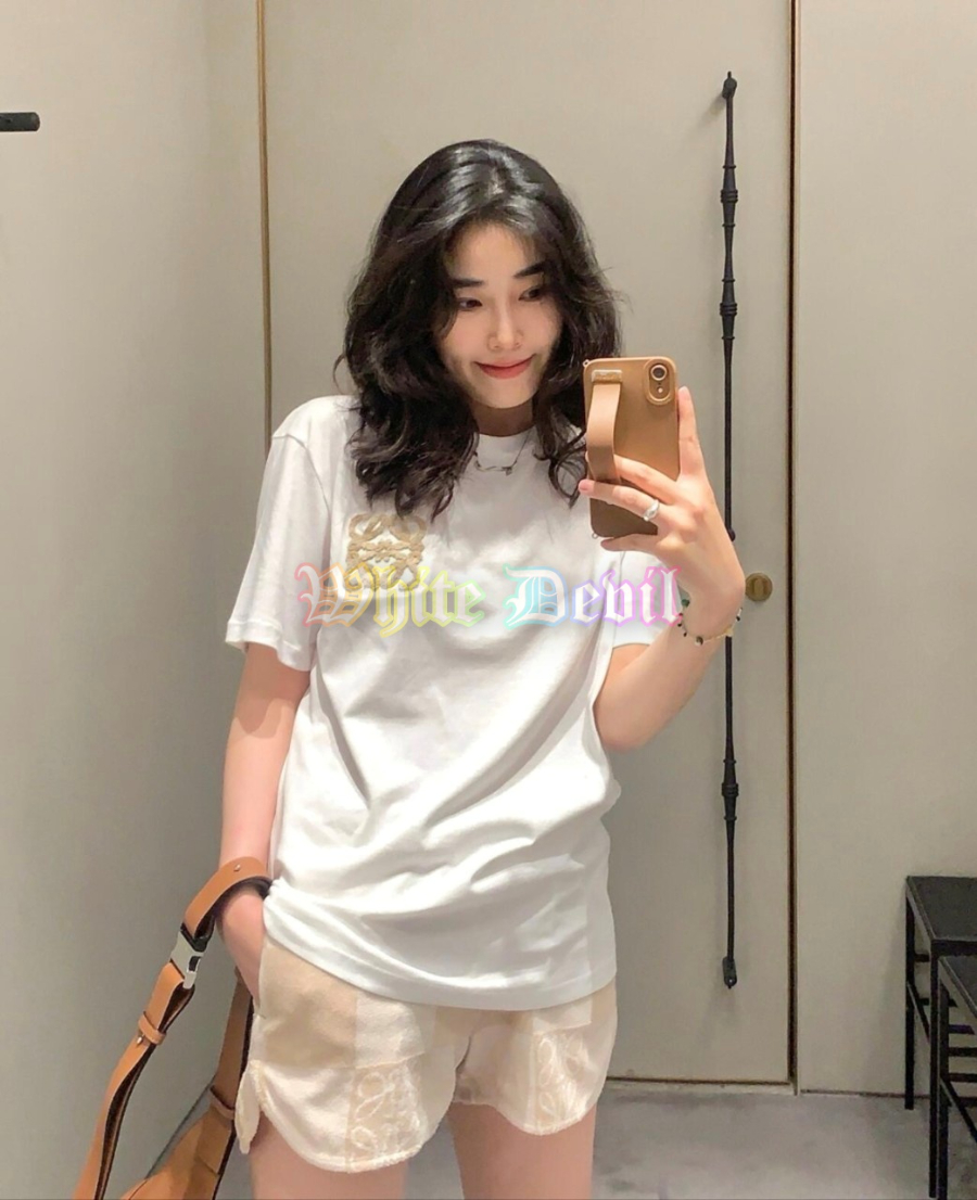 하얀악마 로에베 반팔티 (2).jpg